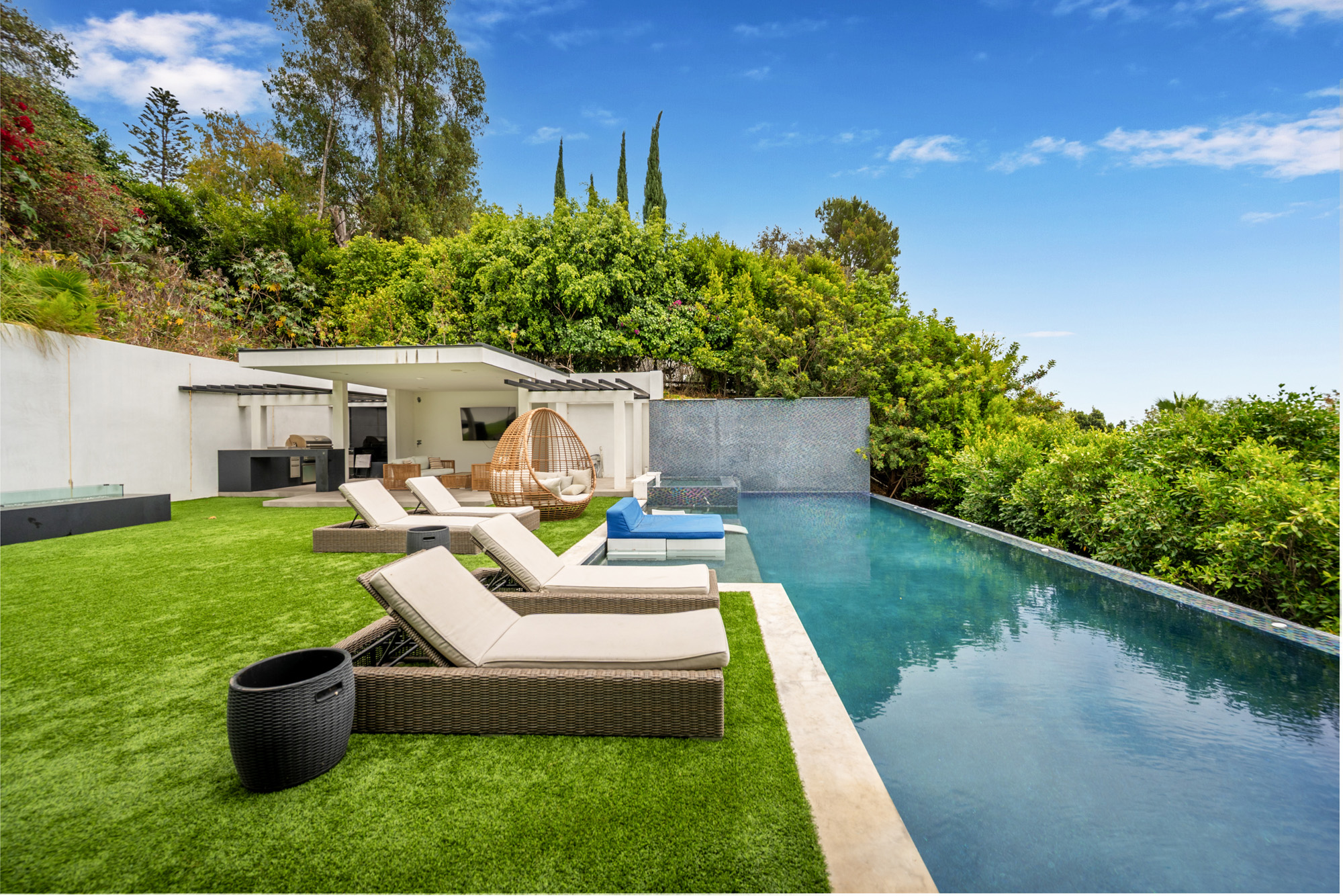 Bellagio Cortile — 5-bedroom luxury villa rental in Bel Air, sleeps 10