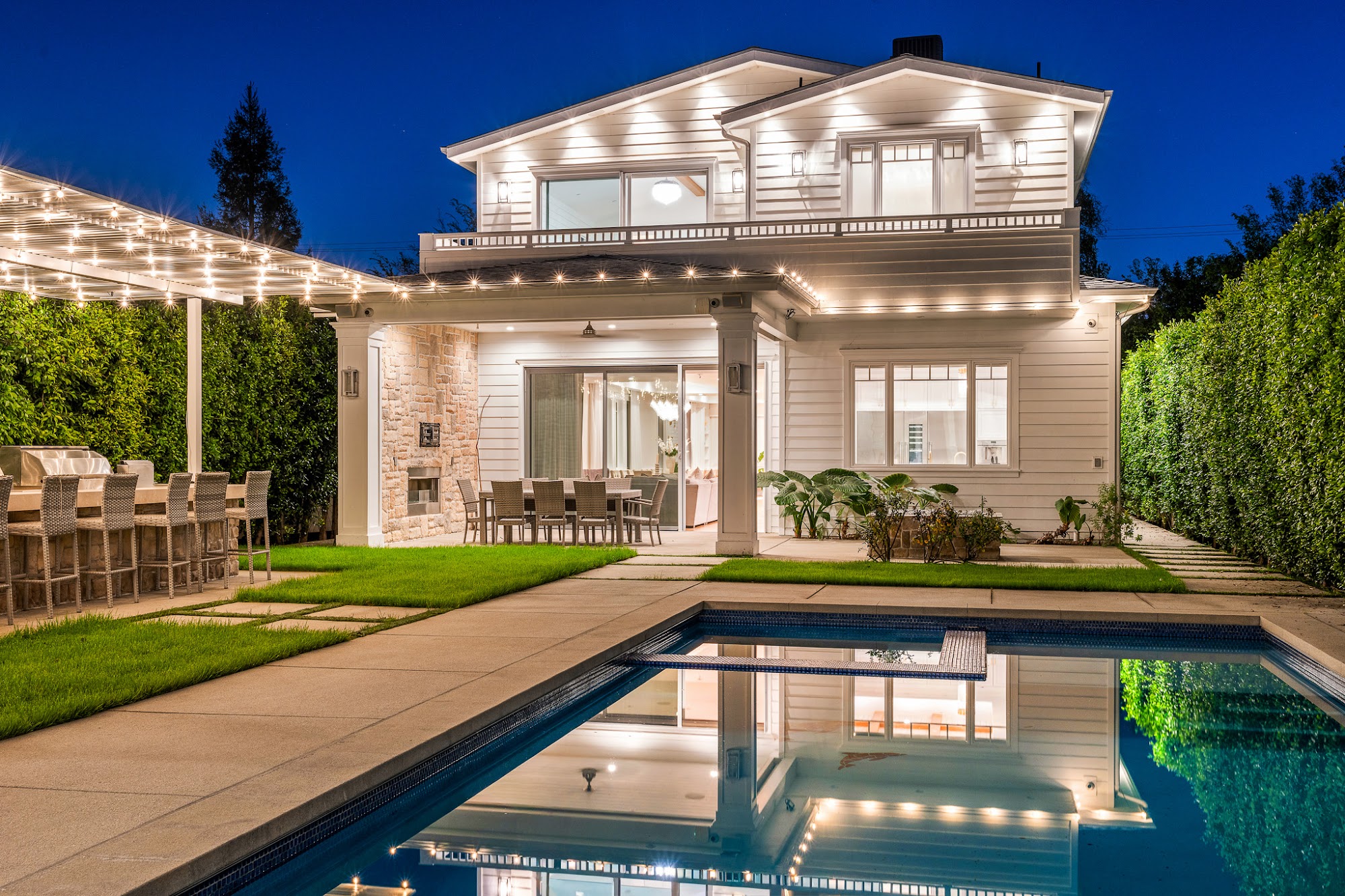 Huston Ranch House — 7-bedroom luxury villa rental in Valley Village, sleeps 14