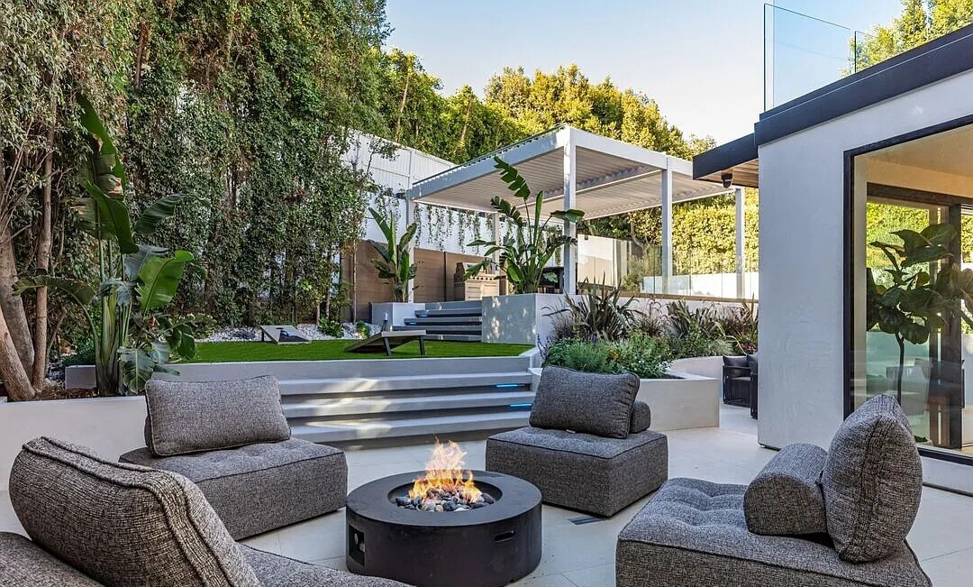 Sunset Plaza Vantage — fire pit lounge in the garden