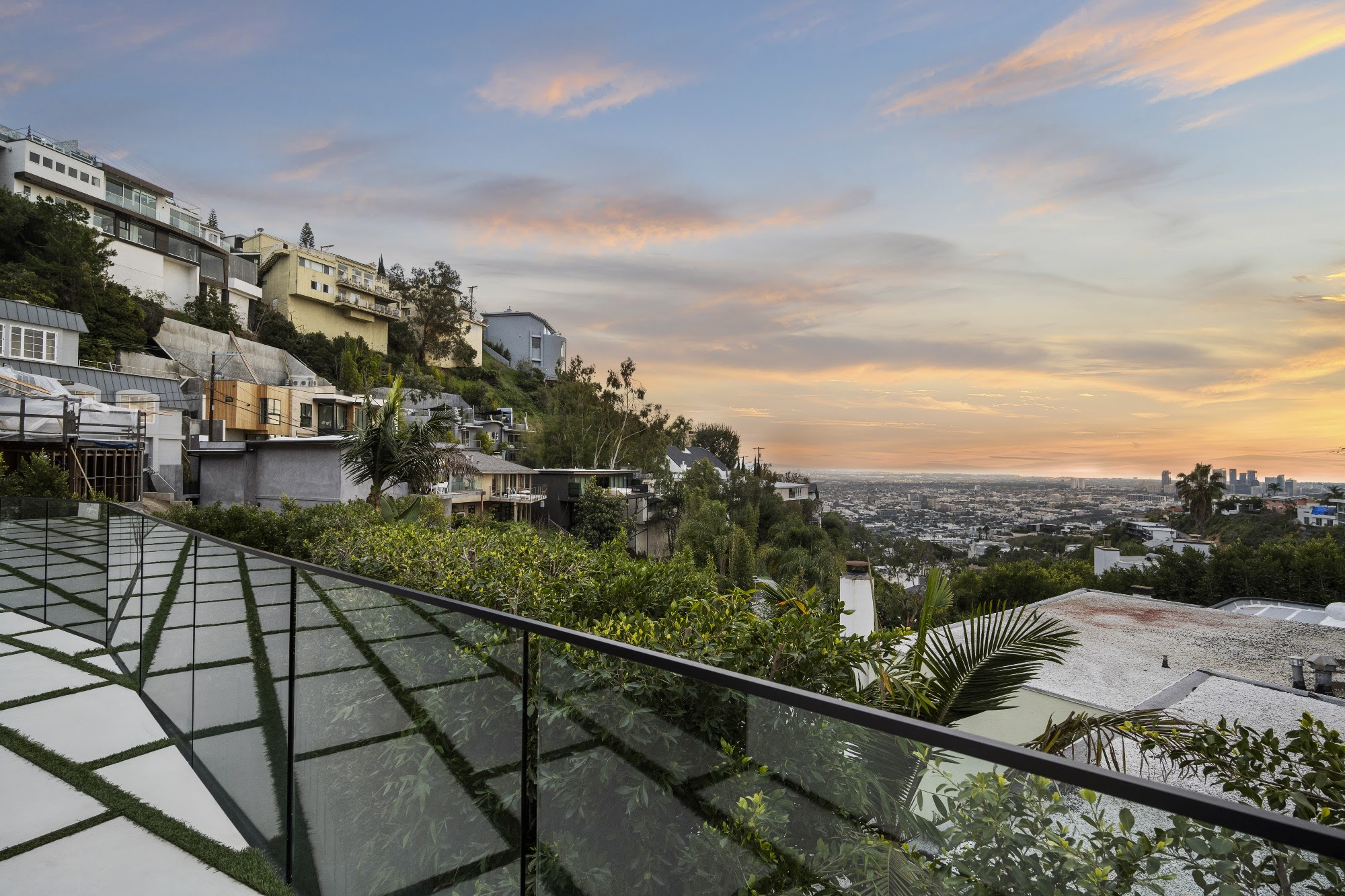 Sunset Plaza Promontory — balcony over the hills at sunset