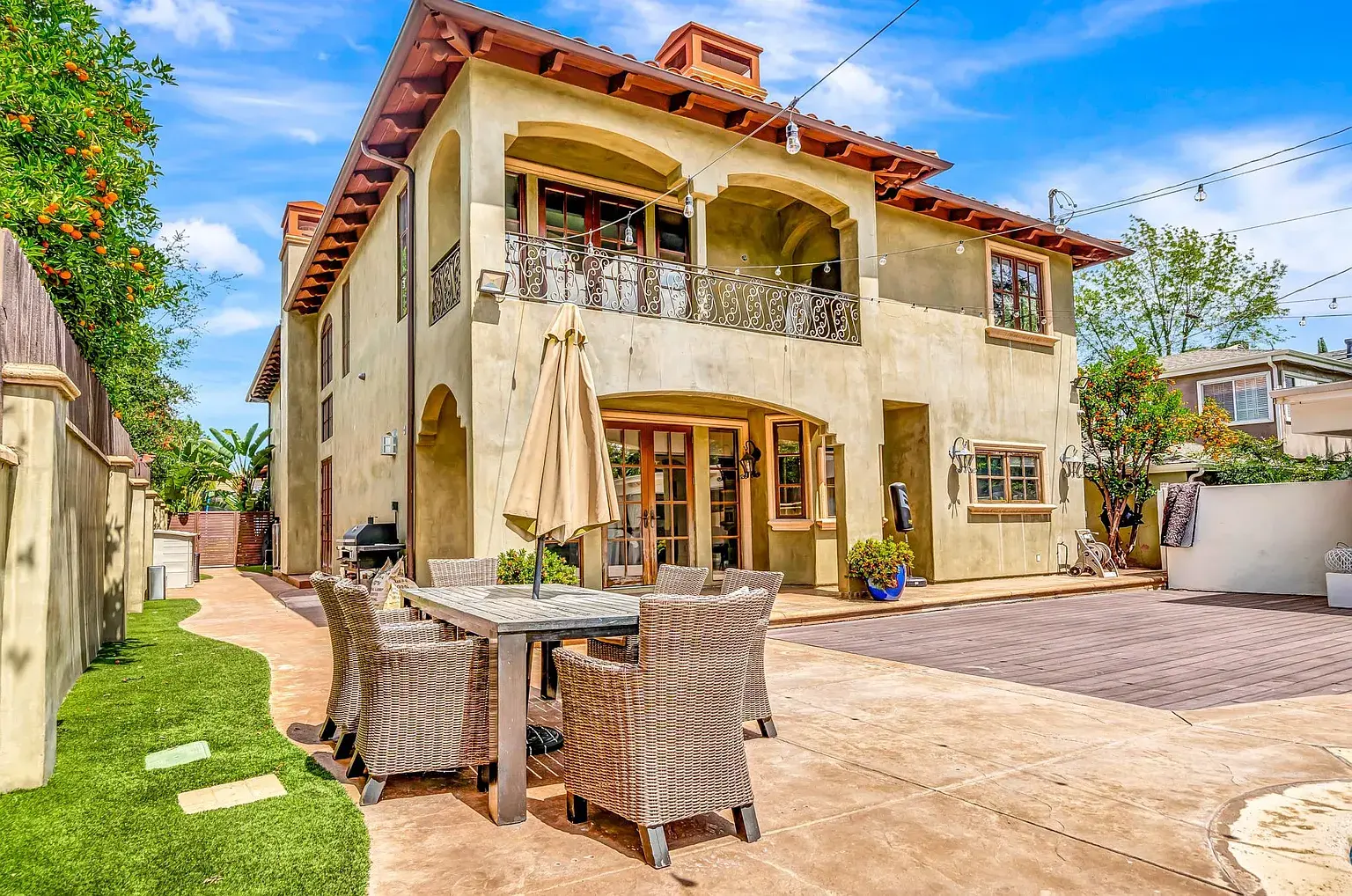Addison Portico — 5-bedroom luxury villa rental in Encino, sleeps 10