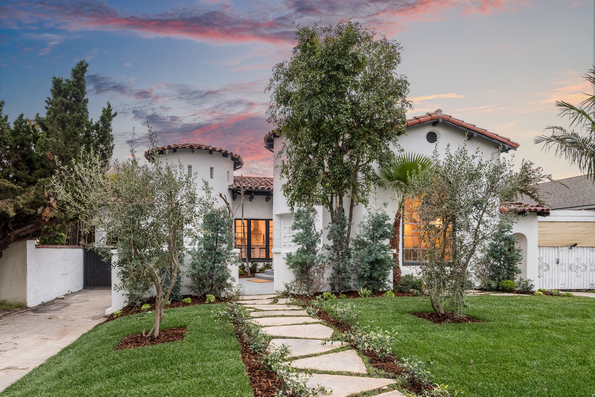 Alta Vista Terrace — 5-bedroom luxury villa rental in Beverly Grove, sleeps 12