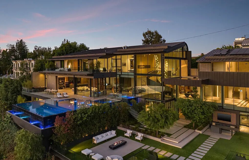 Bel Air Peristyle — 9-bedroom luxury villa rental in Bel Air, sleeps 18
