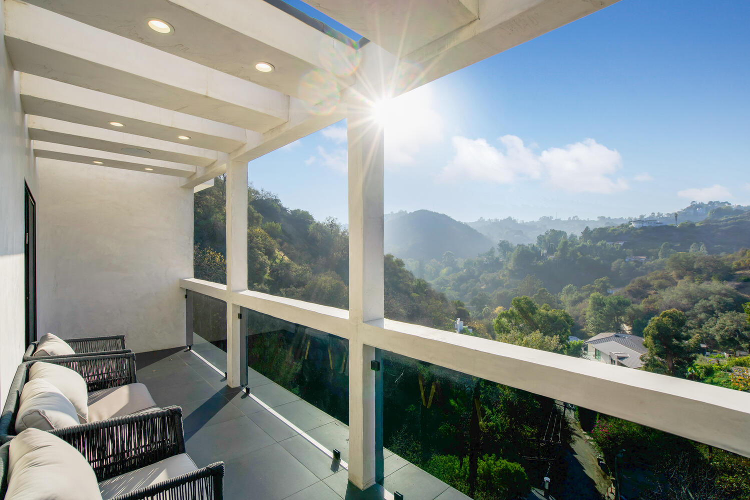 Thames Canyon House — 4-bedroom luxury villa rental in Laurel Canyon, sleeps 8