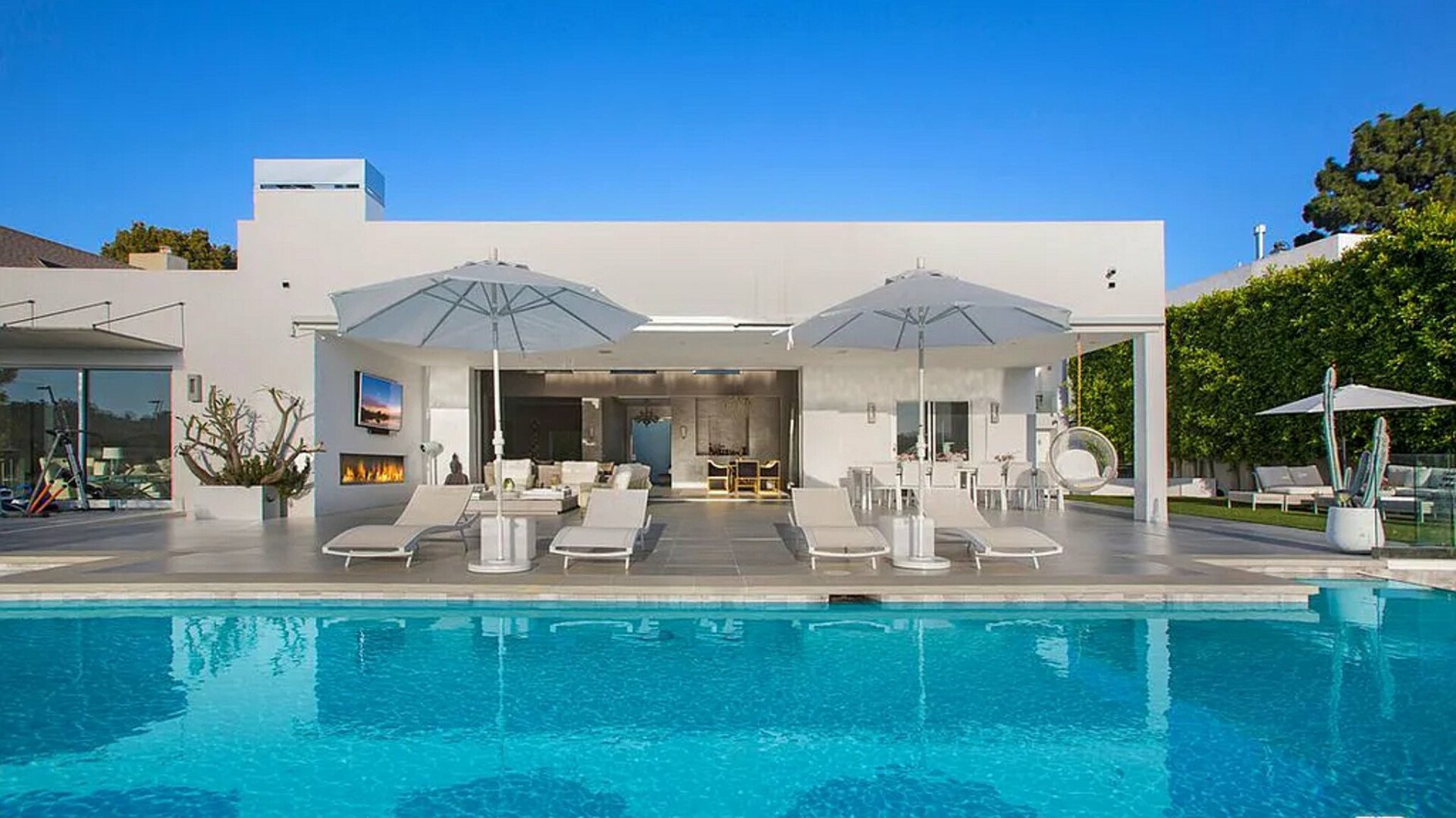 Ellison Ridgehouse — 5-bedroom luxury villa rental in Beverly Hills, sleeps 10