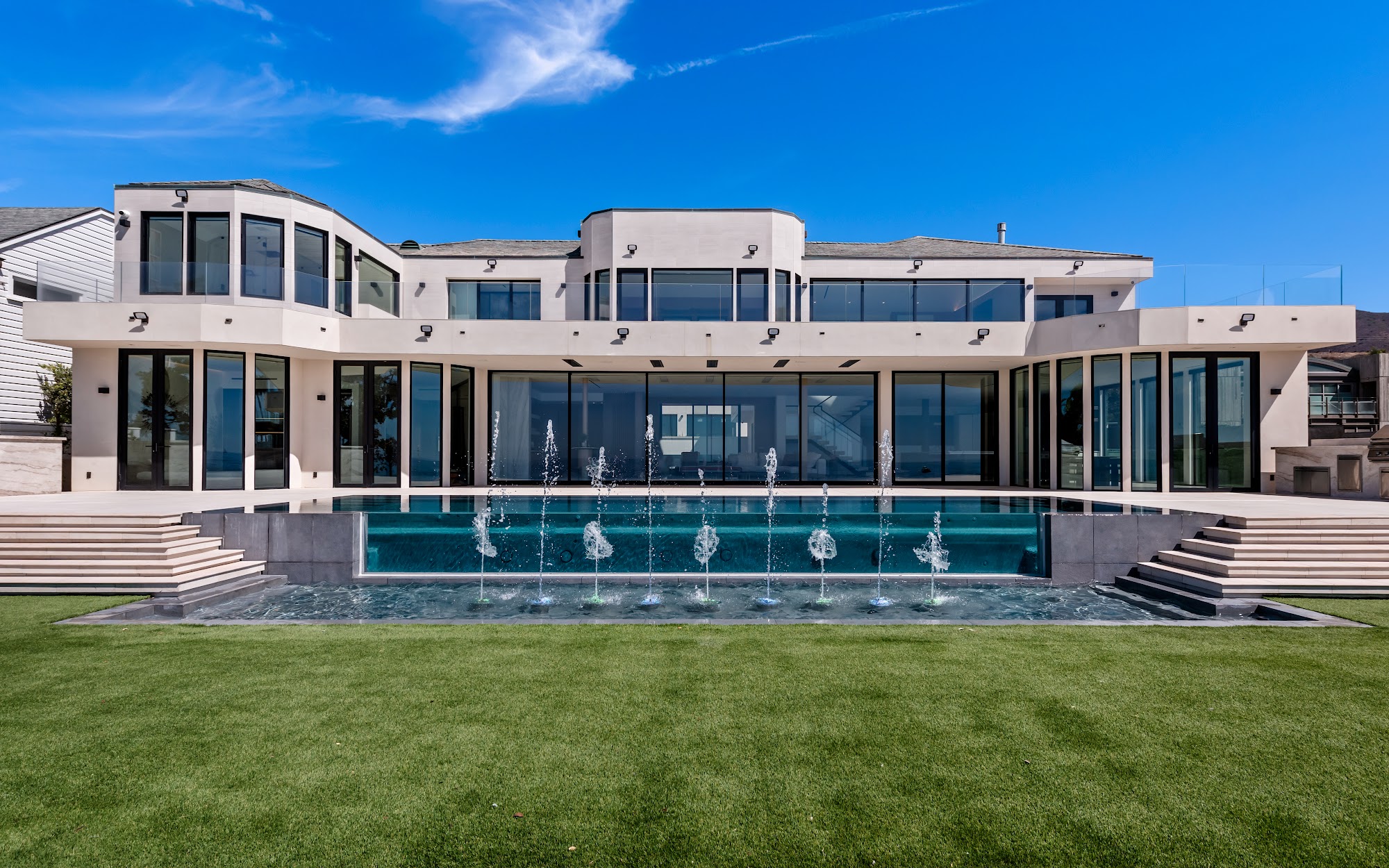 Broad Beach Dunehouse — 6-bedroom luxury villa rental in Malibu, sleeps 12