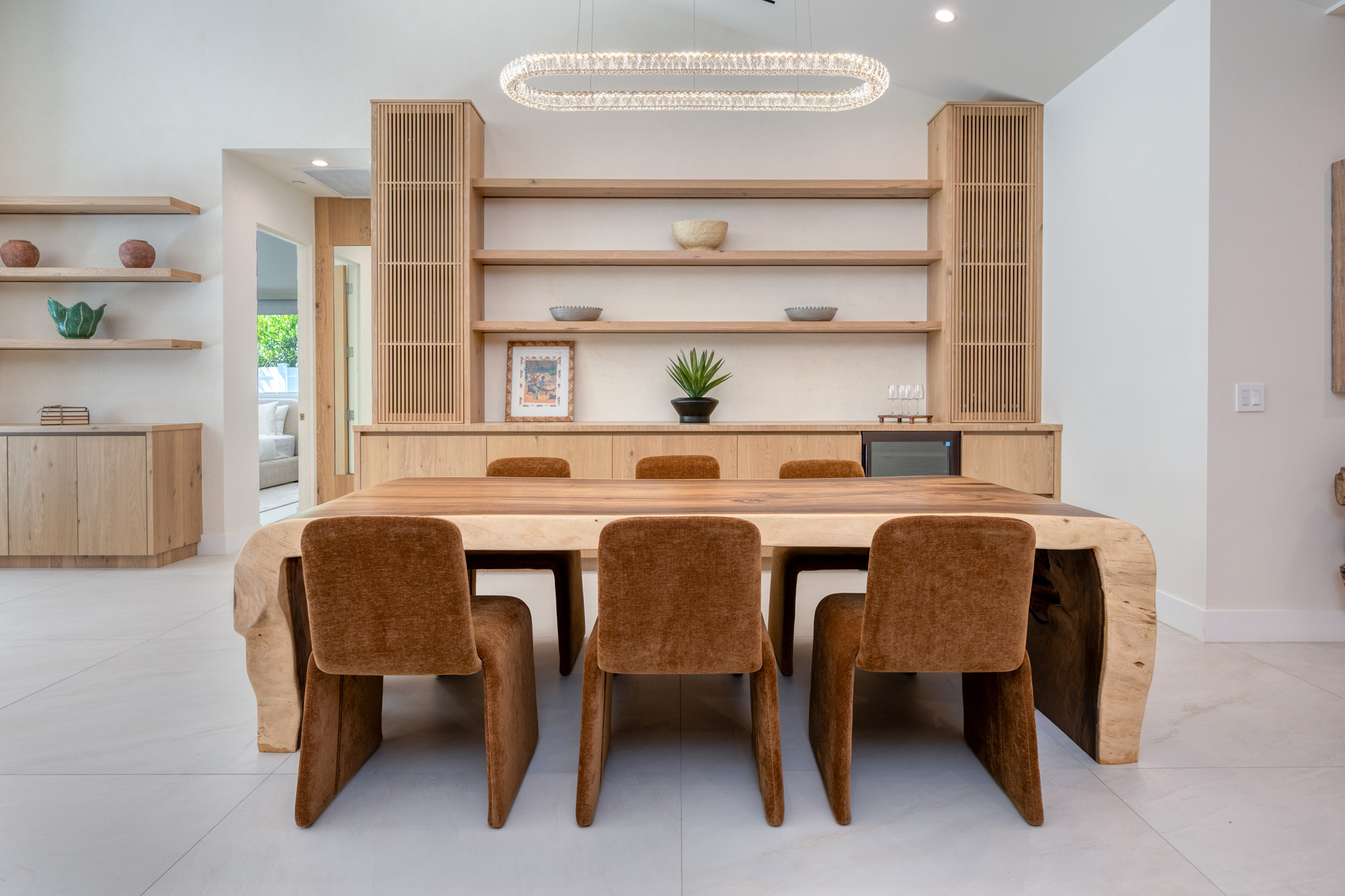 Woodley Orchard House — dining room with built-in shelving