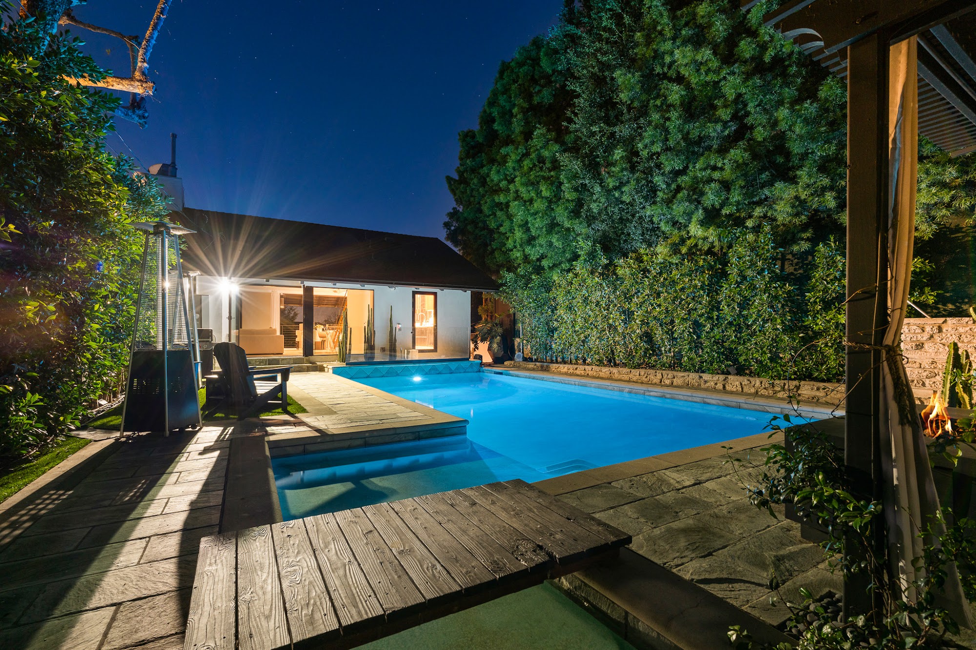 Presson Bluff — 2-bedroom luxury villa rental in Sunset Strip, sleeps 4